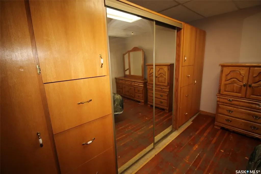 8241 Range Road Shaunavon SK S0N 2M0