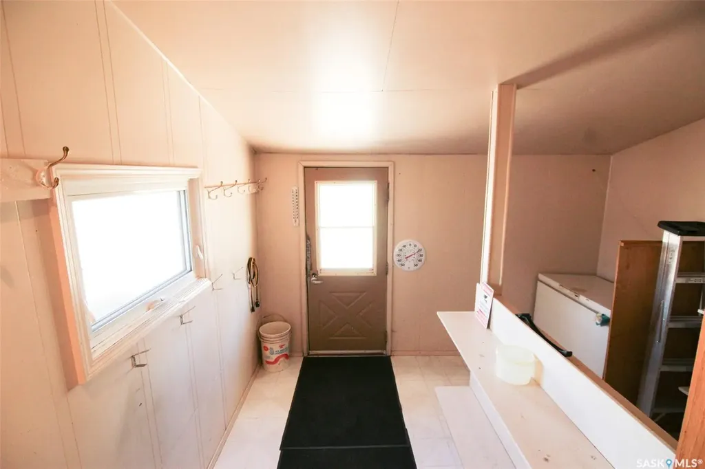 8241 Range Road Shaunavon SK S0N 2M0