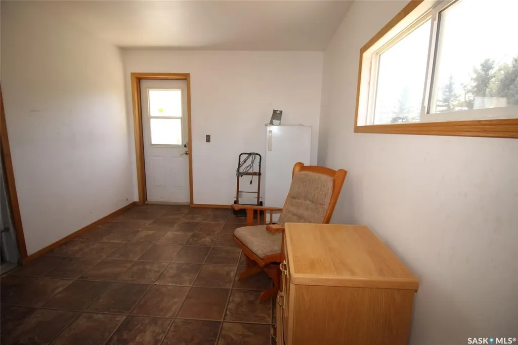 8241 Range Road Shaunavon SK S0N 2M0