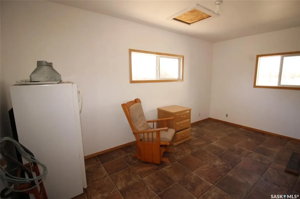 8241 Range Road Shaunavon SK S0N 2M0