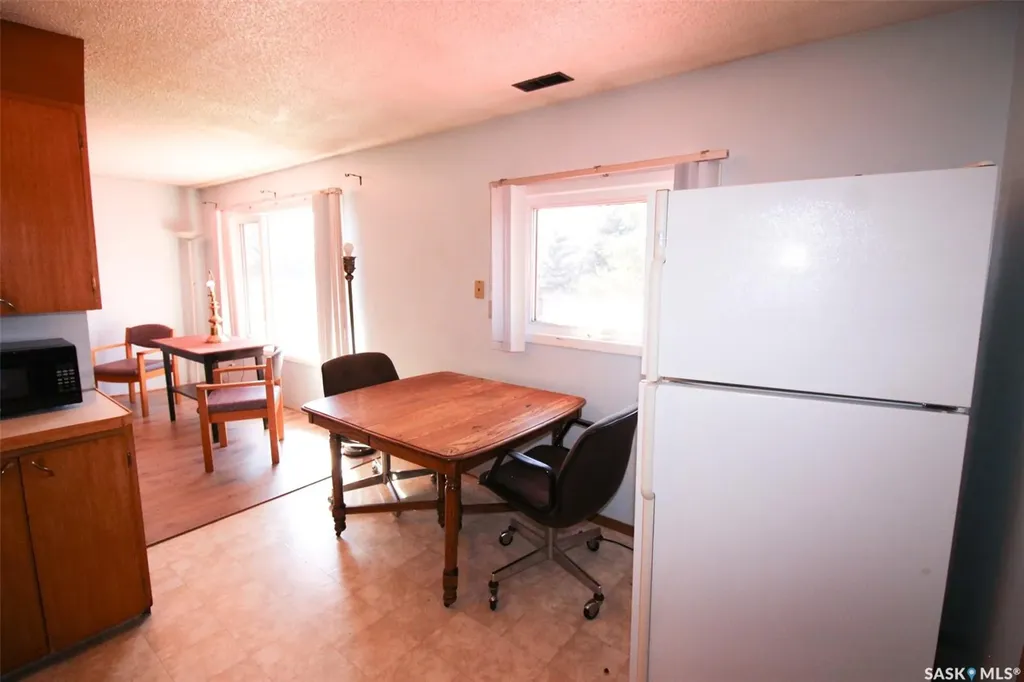 8241 Range Road Shaunavon SK S0N 2M0