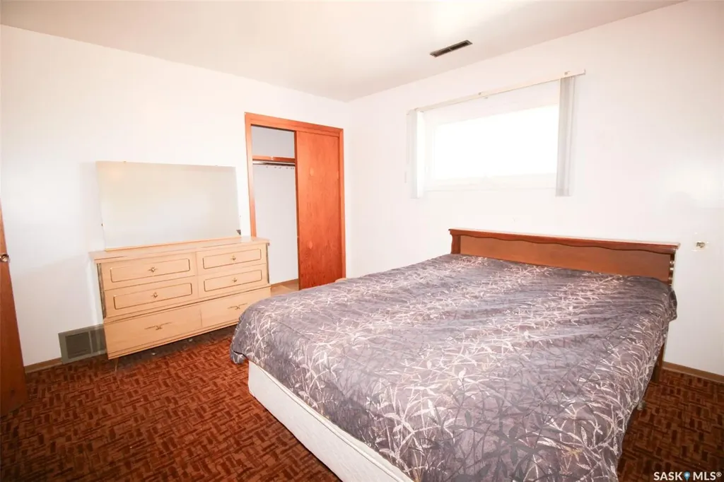 8241 Range Road Shaunavon SK S0N 2M0