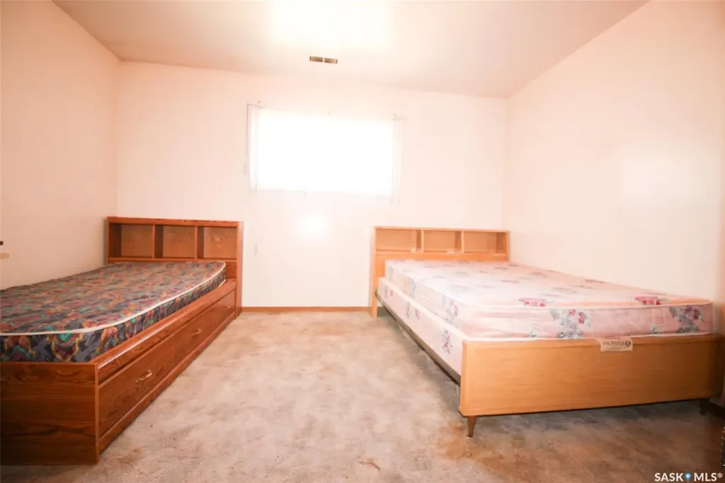 8241 Range Road Shaunavon SK S0N 2M0