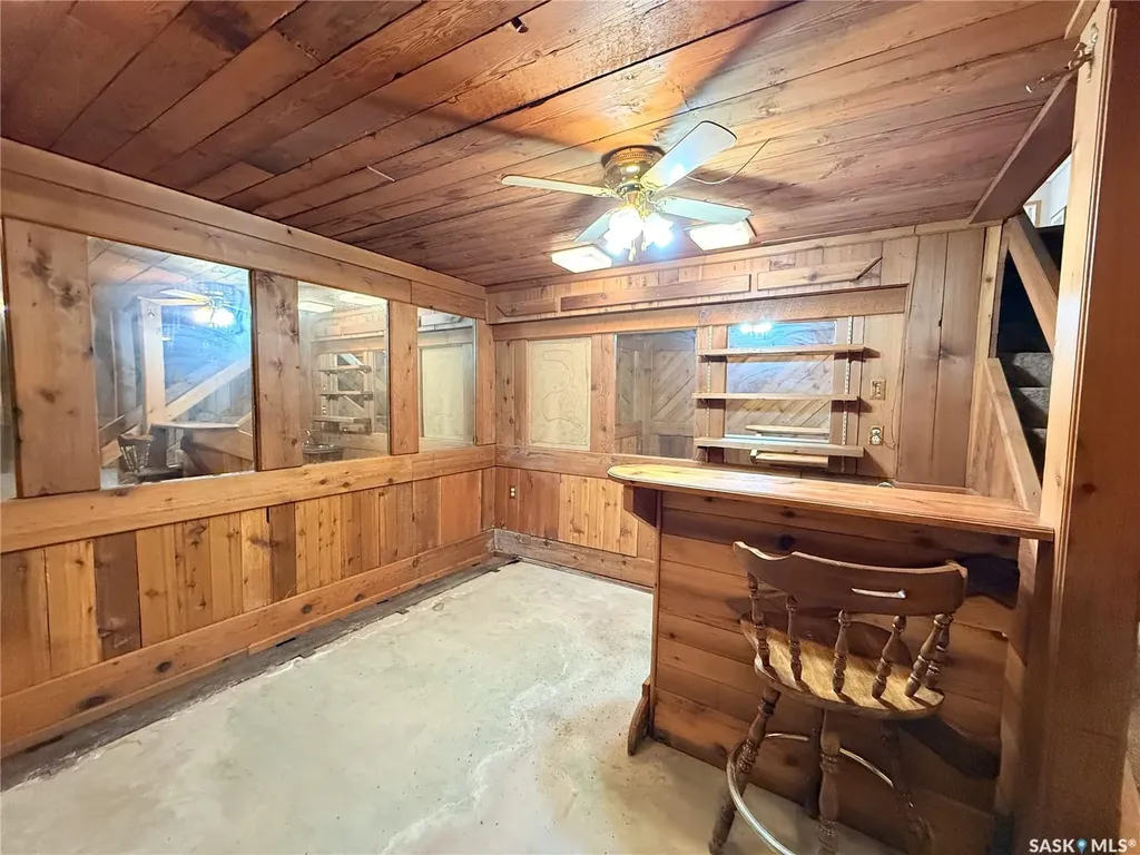 8241 Range Road Shaunavon SK S0N 2M0
