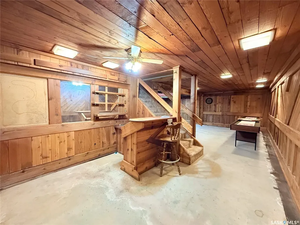 8241 Range Road Shaunavon SK S0N 2M0