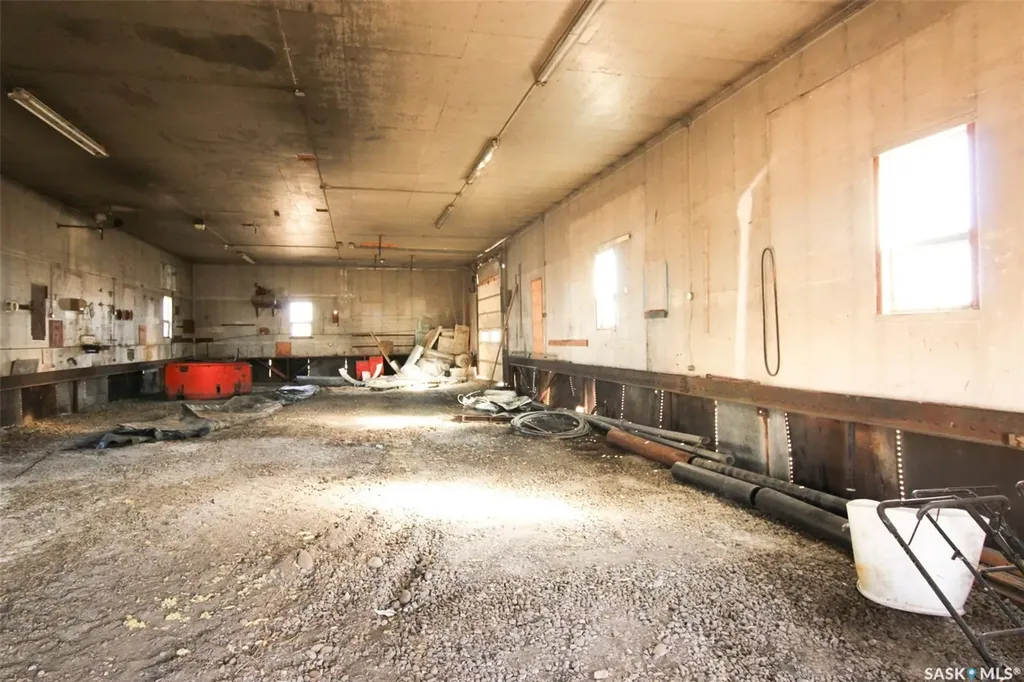 8241 Range Road Shaunavon SK S0N 2M0