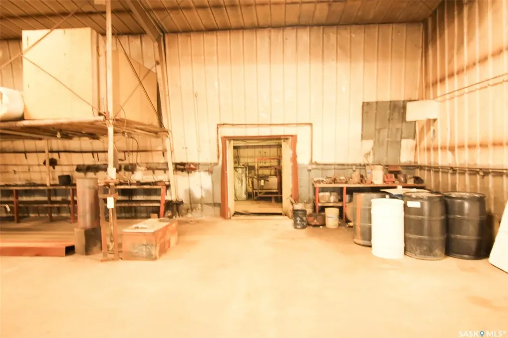 8241 Range Road Shaunavon SK S0N 2M0