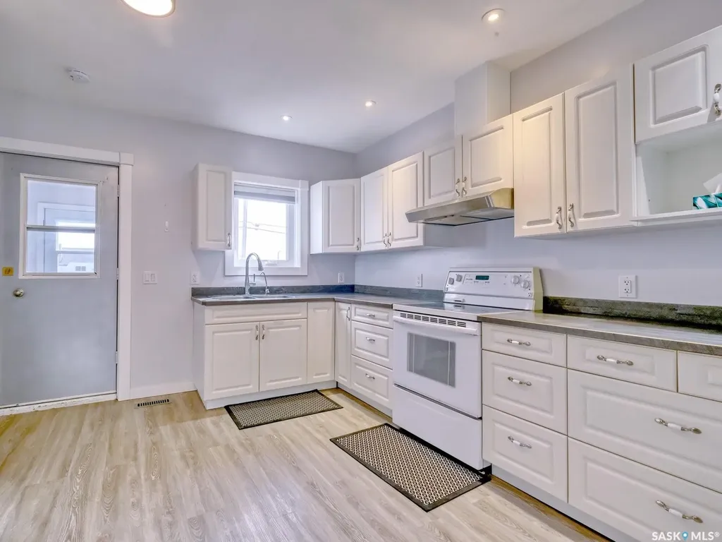 204 2nd Avenue W Biggar SK S0K 0M0