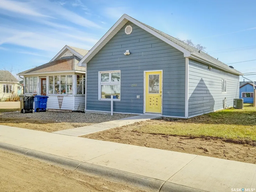 204 2nd Avenue W Biggar SK S0K 0M0
