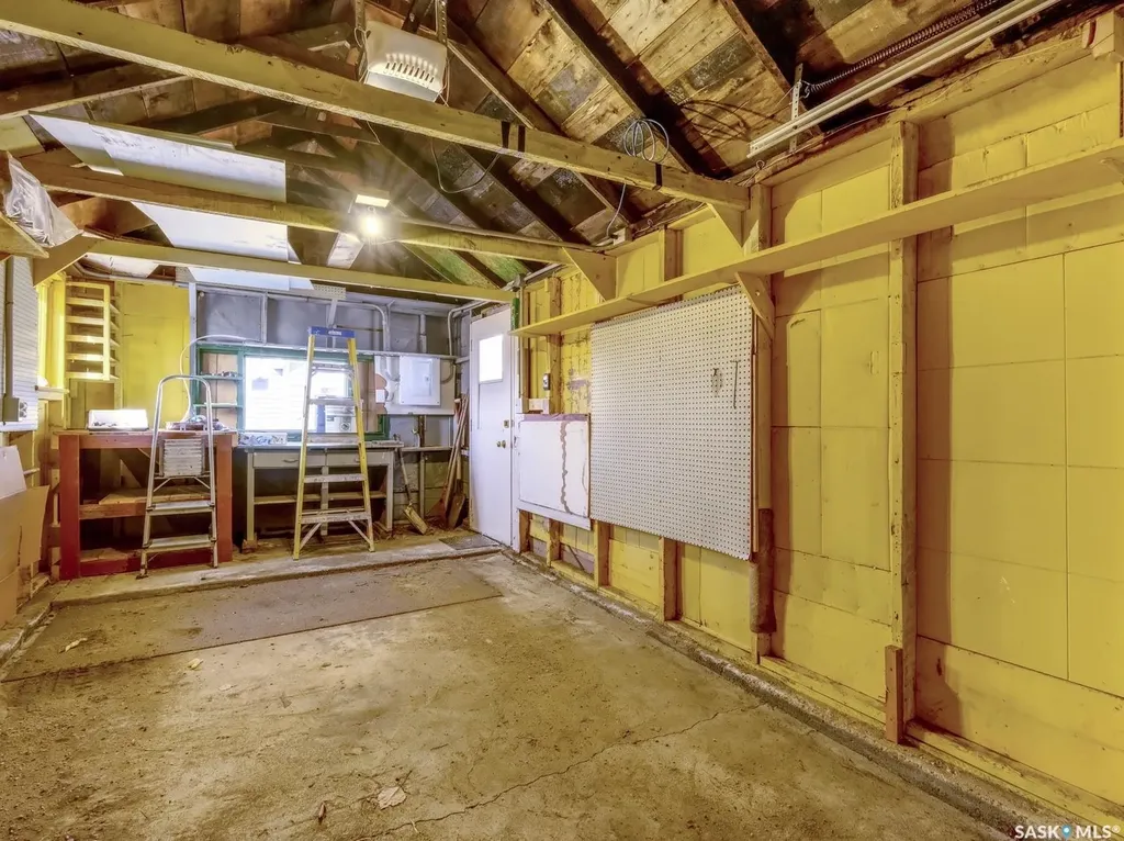 204 2nd Avenue W Biggar SK S0K 0M0