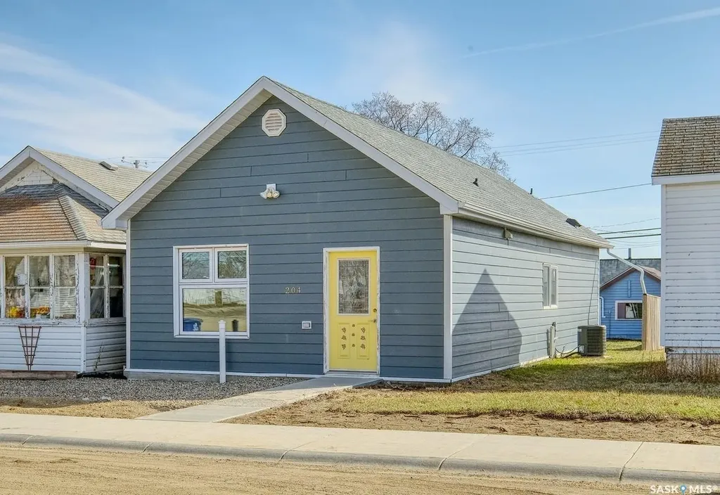 204 2nd Avenue W Biggar SK S0K 0M0