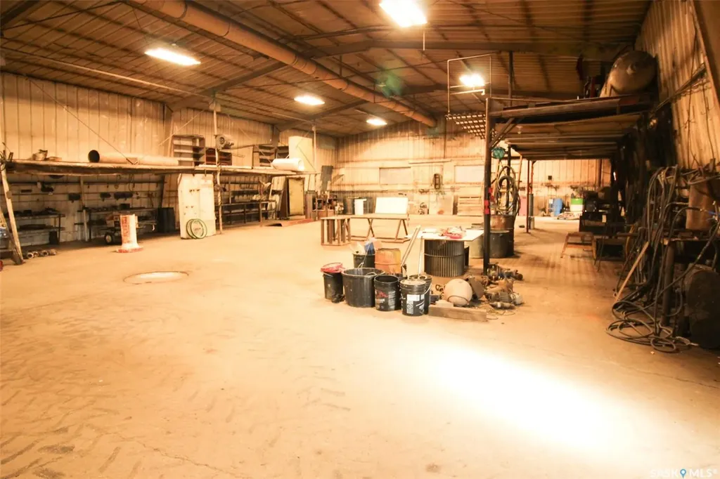 8241 Range Road Shaunavon SK S0N 2M0
