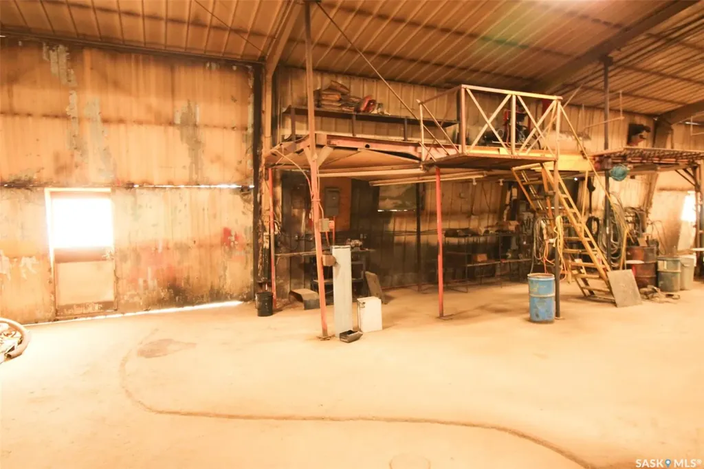 8241 Range Road Shaunavon SK S0N 2M0