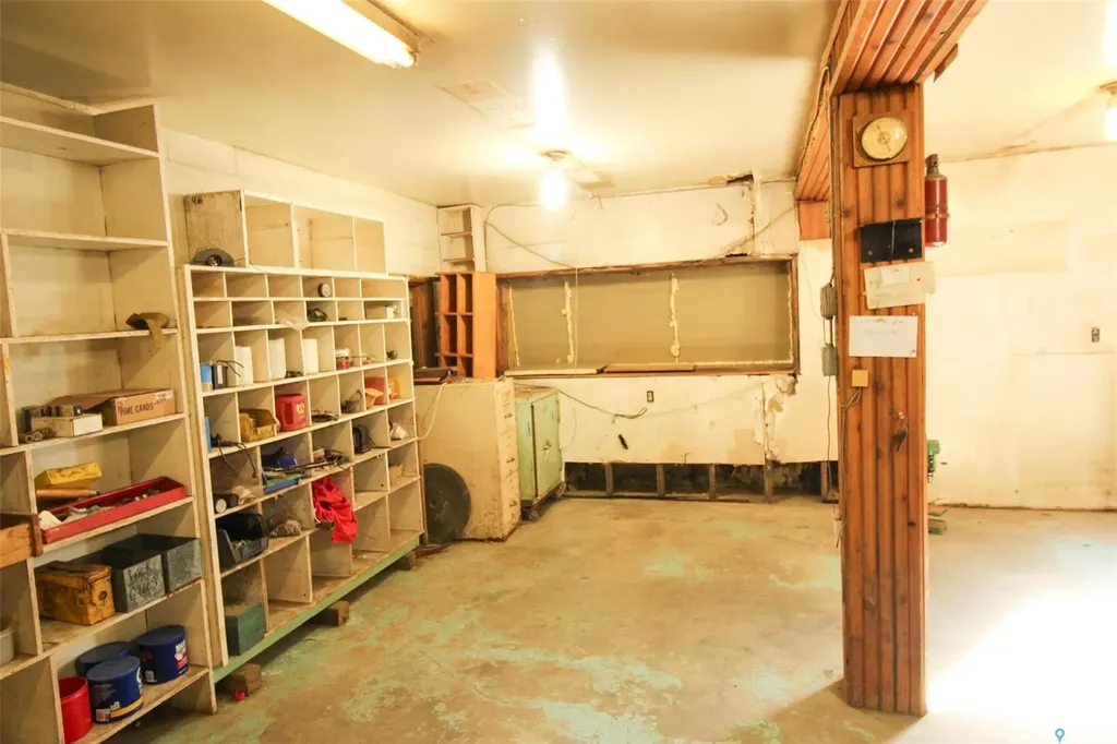 8241 Range Road Shaunavon SK S0N 2M0