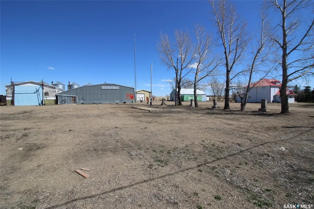8241 Range Road Shaunavon SK S0N 2M0