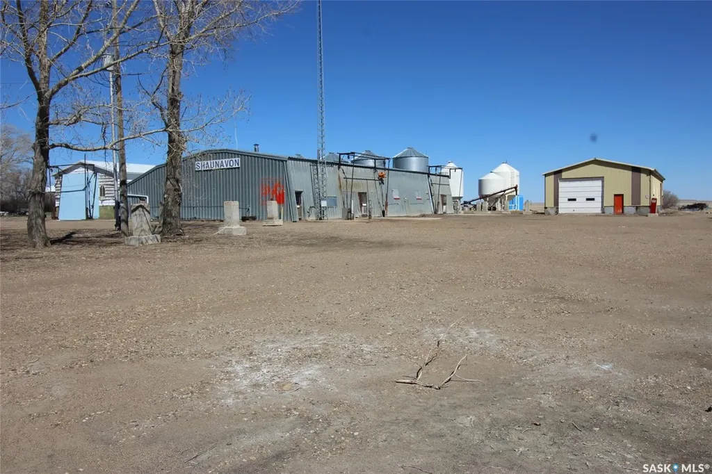 8241 Range Road Shaunavon SK S0N 2M0
