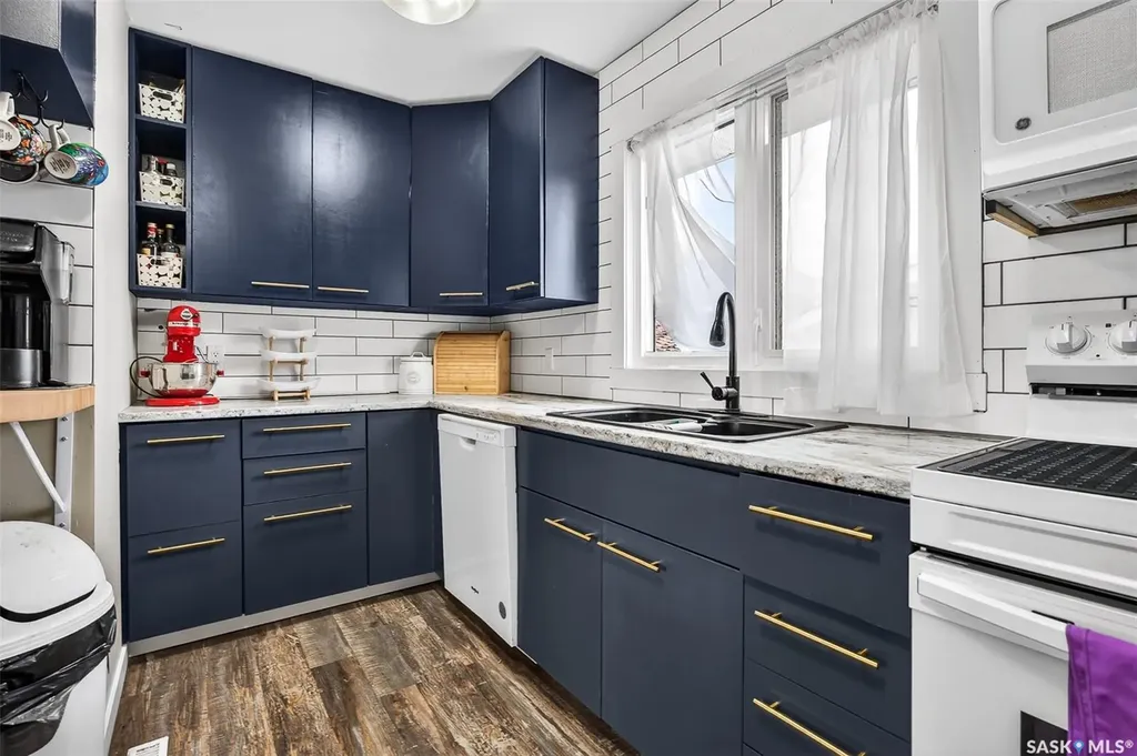 1154 Caribou Street W Moose Jaw SK S6H 2B5