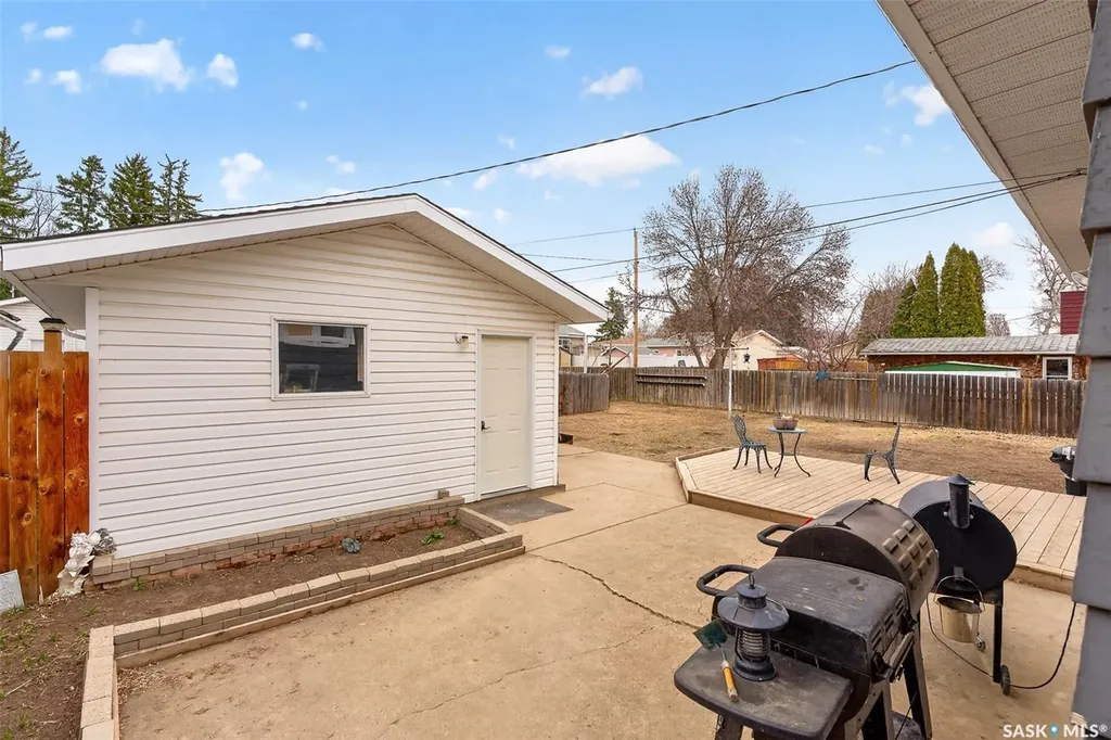 1154 Caribou Street W Moose Jaw SK S6H 2B5