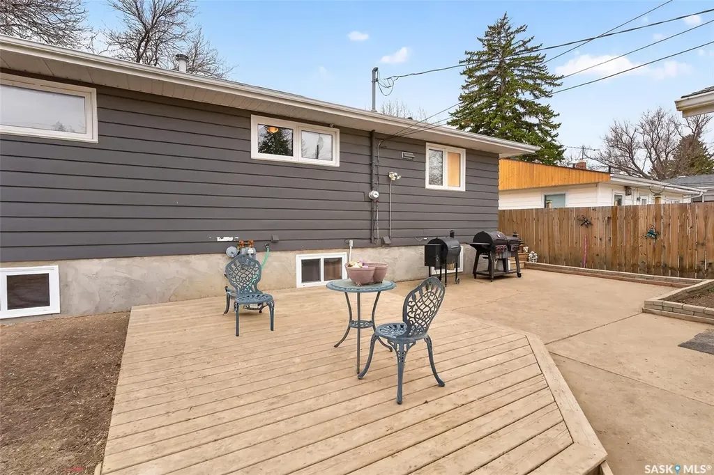 1154 Caribou Street W Moose Jaw SK S6H 2B5