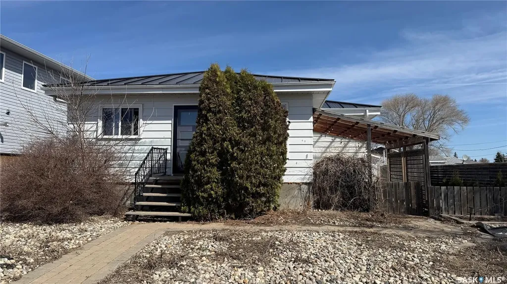 108 Front Street N Pense SK S0G 3W0