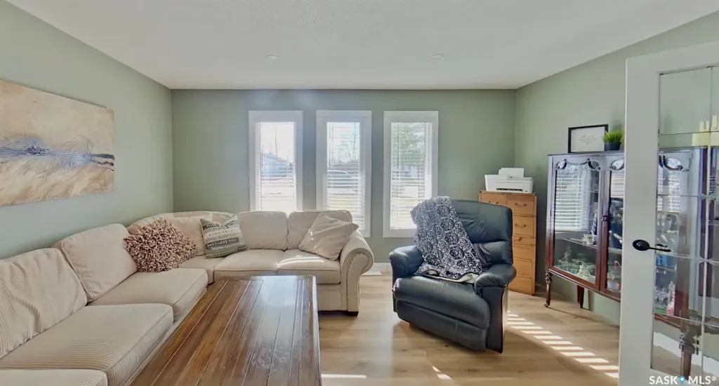 355 Russell Street Stoughton SK S0G 4T0