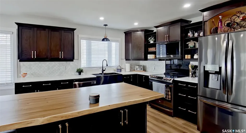 355 Russell Street Stoughton SK S0G 4T0