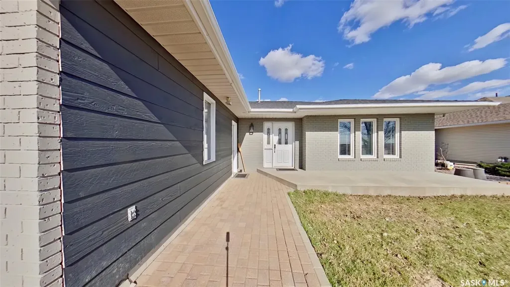 355 Russell Street Stoughton SK S0G 4T0