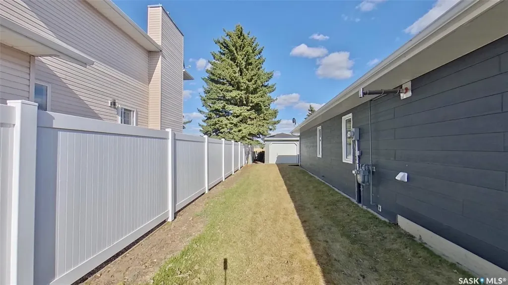 355 Russell Street Stoughton SK S0G 4T0