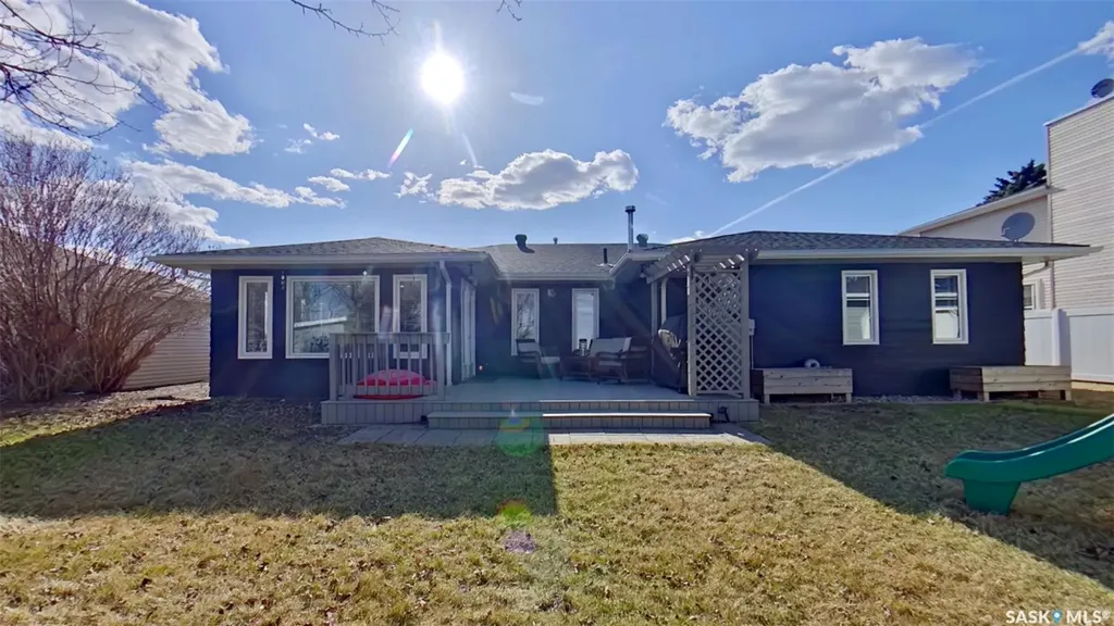 355 Russell Street Stoughton SK S0G 4T0