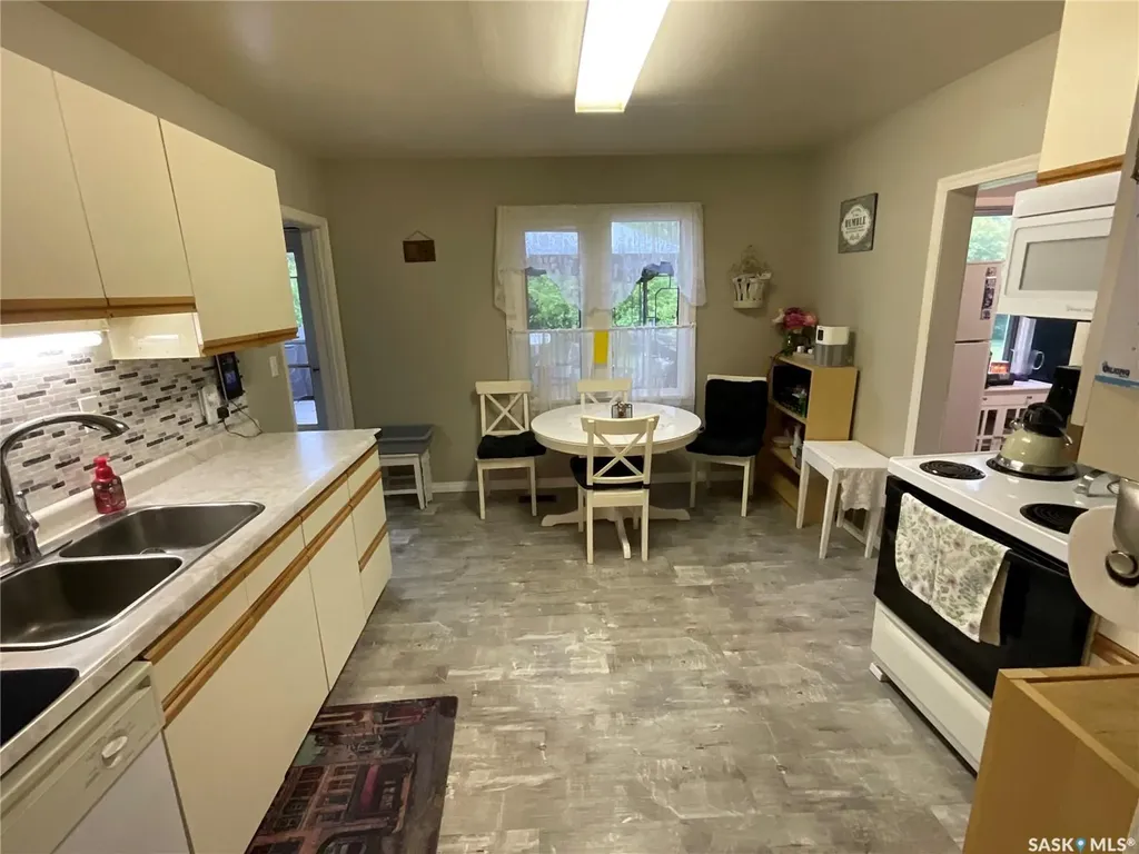 117 First Street Invergordon Rm No. 430 SK S0K 4K0