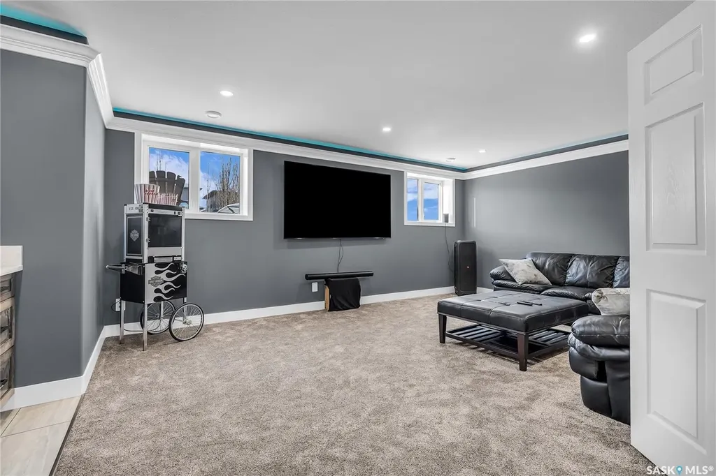 7 Loewen Court Warman SK S0K 0A1
