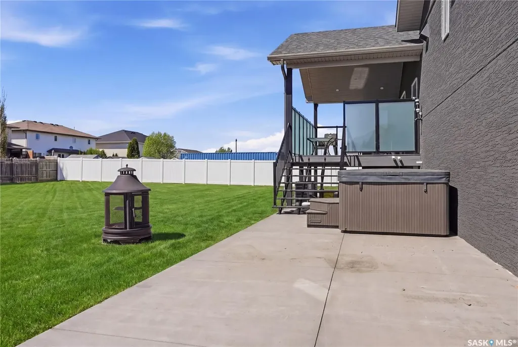 7 Loewen Court Warman SK S0K 0A1