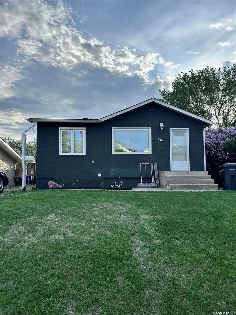 561 105th Street North Battleford SK S9A 1R6