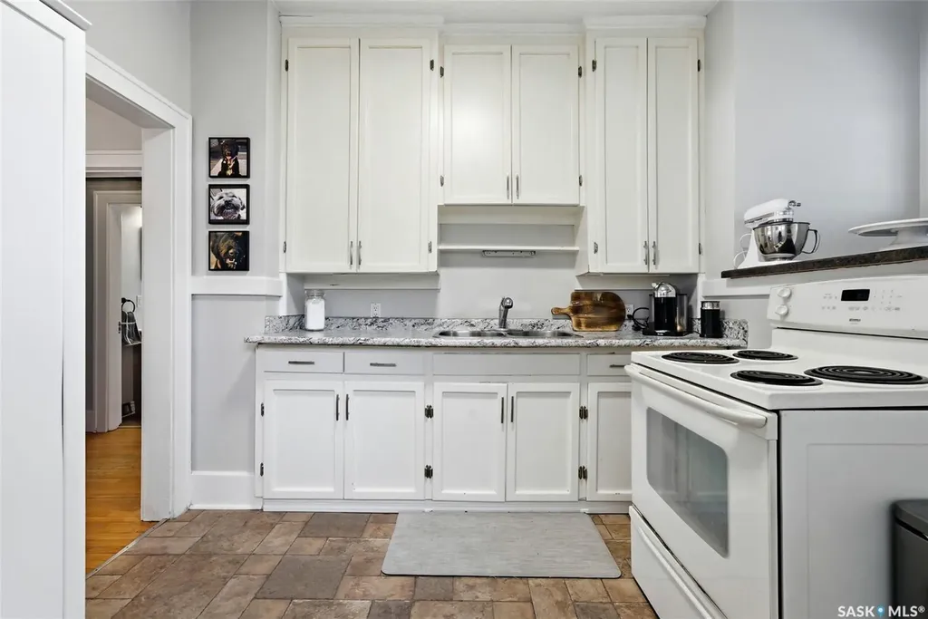 363 Leopold Crescent Regina SK S4T 6N8