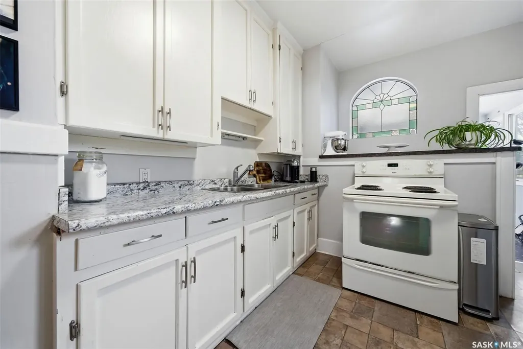 363 Leopold Crescent Regina SK S4T 6N8