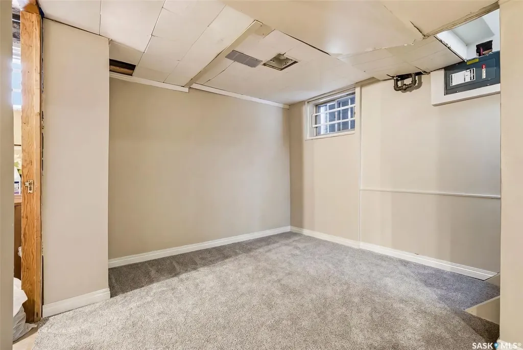 363 Leopold Crescent Regina SK S4T 6N8