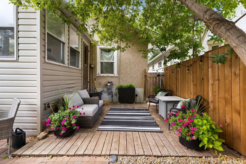 363 Leopold Crescent Regina SK S4T 6N8
