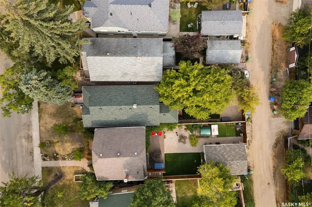 363 Leopold Crescent Regina SK S4T 6N8