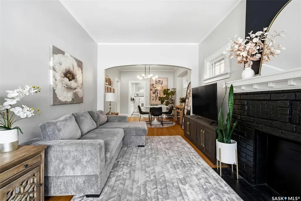 363 Leopold Crescent Regina SK S4T 6N8