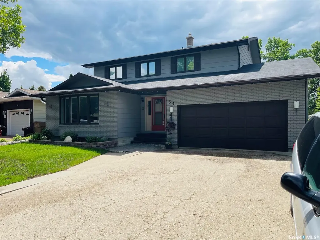 54 Schwann Place Regina SK S4V 0C3