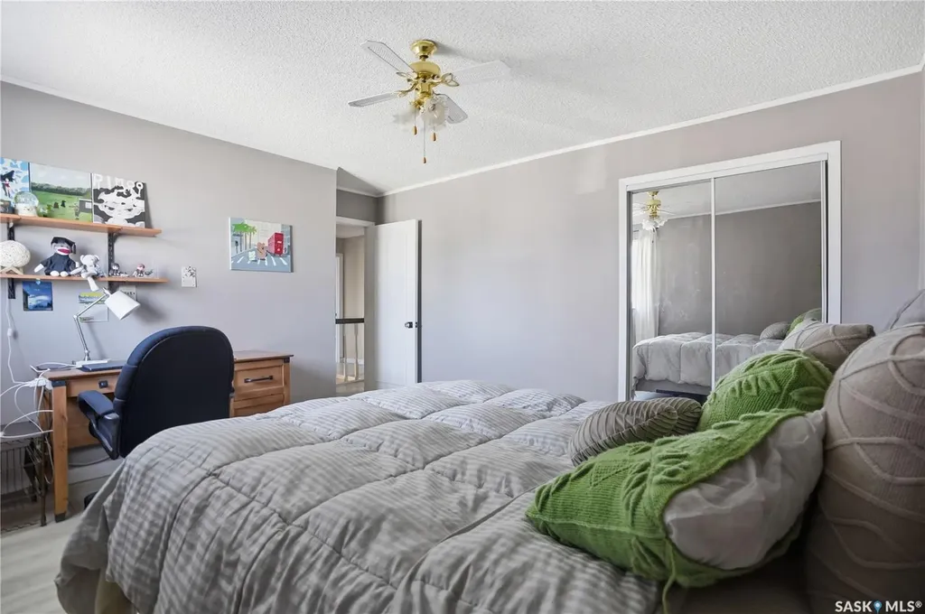54 Schwann Place Regina SK S4V 0C3