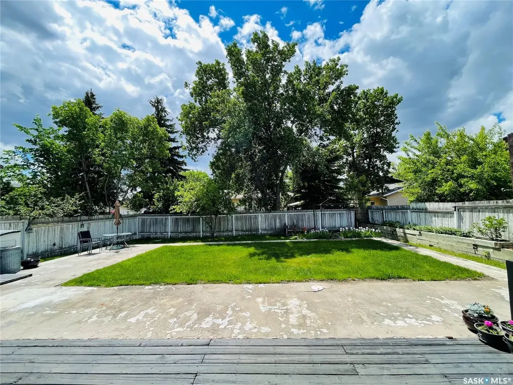 54 Schwann Place Regina SK S4V 0C3