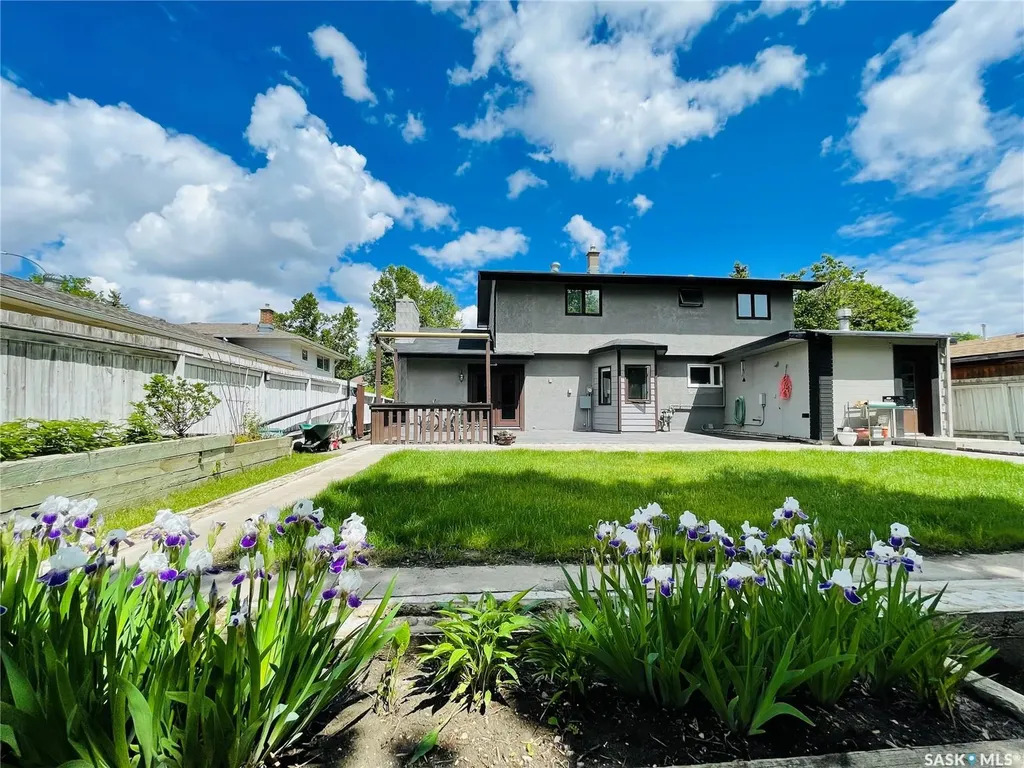 54 Schwann Place Regina SK S4V 0C3