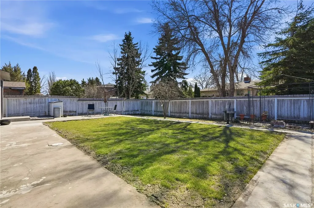 54 Schwann Place Regina SK S4V 0C3