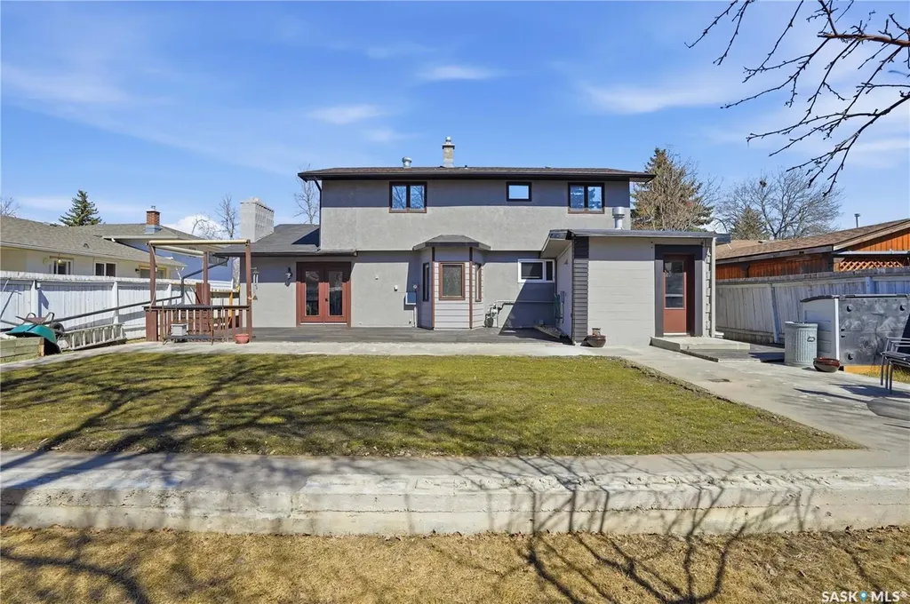 54 Schwann Place Regina SK S4V 0C3