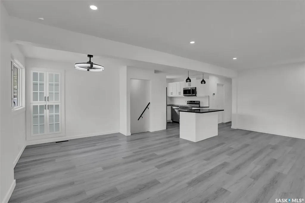 654 Aberdeen Crescent Regina SK S4T 6A9