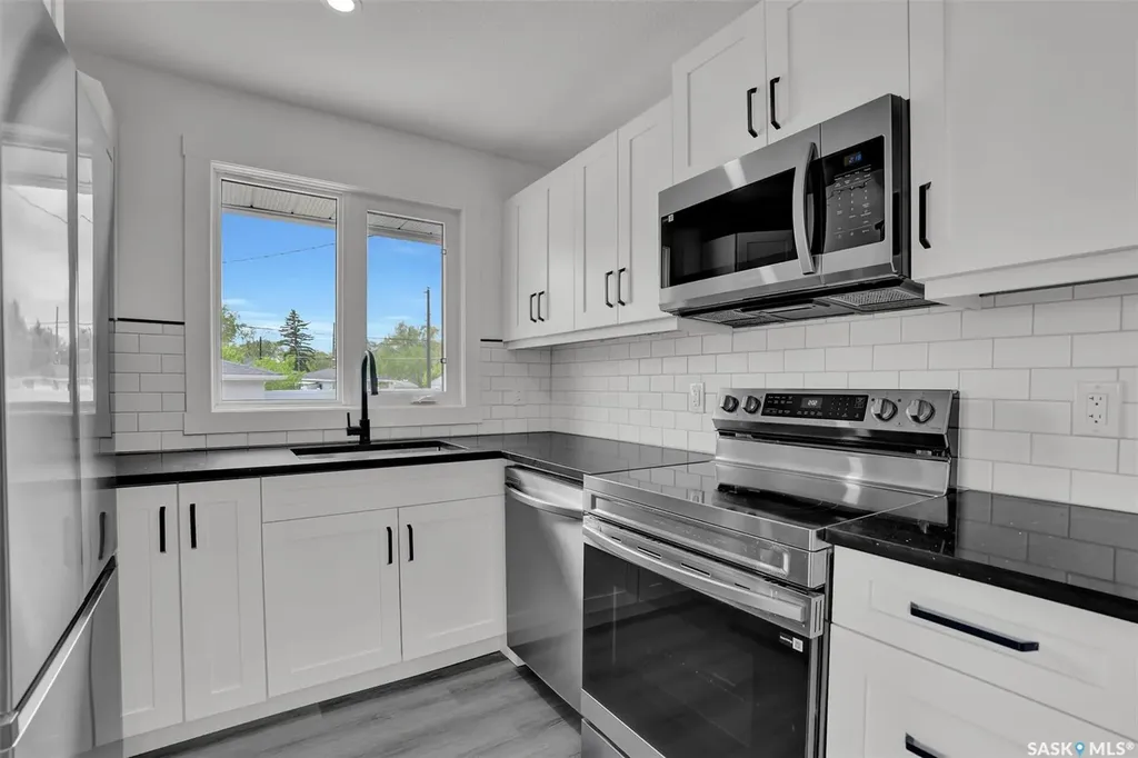 654 Aberdeen Crescent Regina SK S4T 6A9
