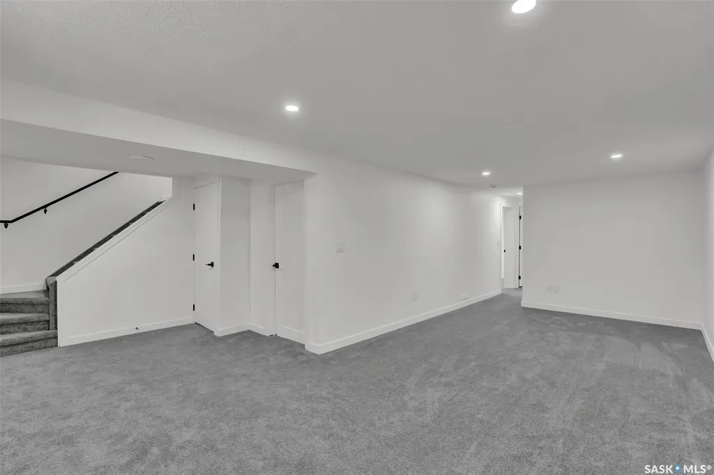 654 Aberdeen Crescent Regina SK S4T 6A9