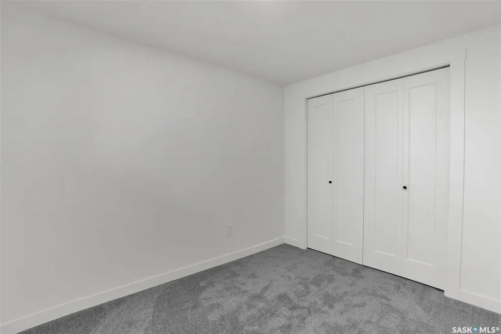 654 Aberdeen Crescent Regina SK S4T 6A9