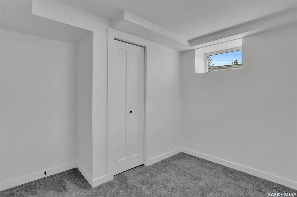654 Aberdeen Crescent Regina SK S4T 6A9